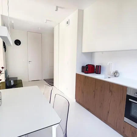 Apartment Garden Z Garazem *
